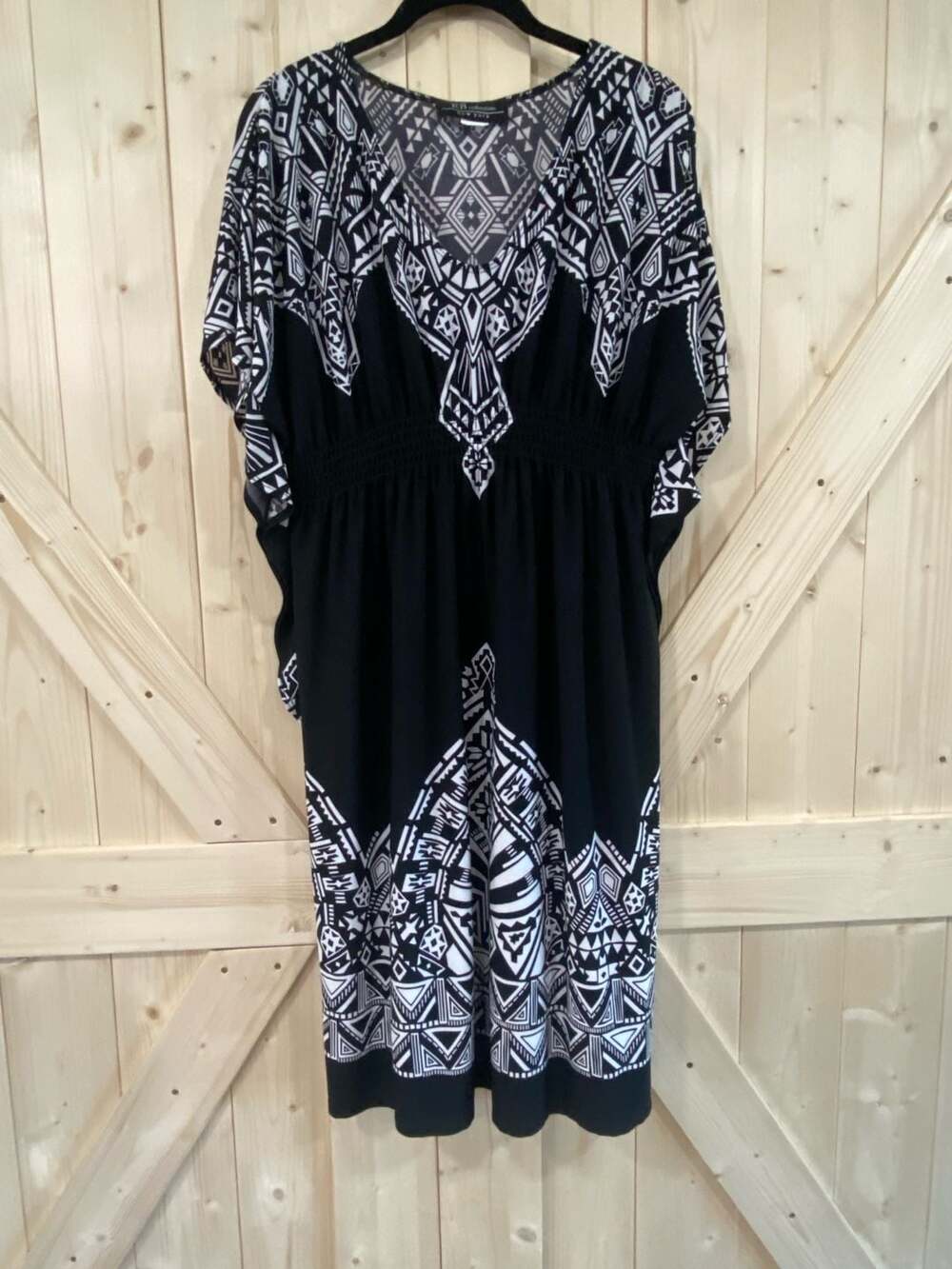 RB Collection New York Black and White Geometric Print Kaftan Dress V-Neck Cover